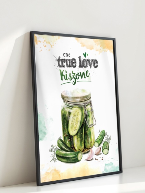 Plakat „One True Love – Kiszone klasycznie” – słoik kiszonych ogórków z czosnkiem i przyprawami w stylu akwarelowym
