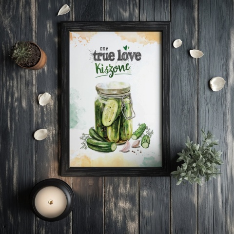 Plakat „One True Love – Kiszone klasycznie” – słoik kiszonych ogórków z czosnkiem i przyprawami w stylu akwarelowym