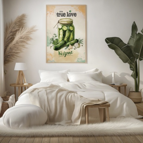 Plakat „One True Love – Kiszone klasycznie” – słoik kiszonych ogórków z czosnkiem i przyprawami w stylu akwarelowym